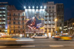 Rehabilitacion fachada con lona publicitaria - Carrer Aragó, Barcelona